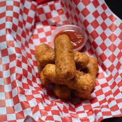 The Backstreet Bar and Grill - Mozzarella sticks