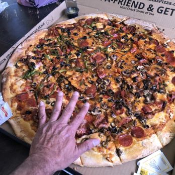 Redwood Pizza and Wings - Nice pizza - Pizza Near Me - Montebello, California