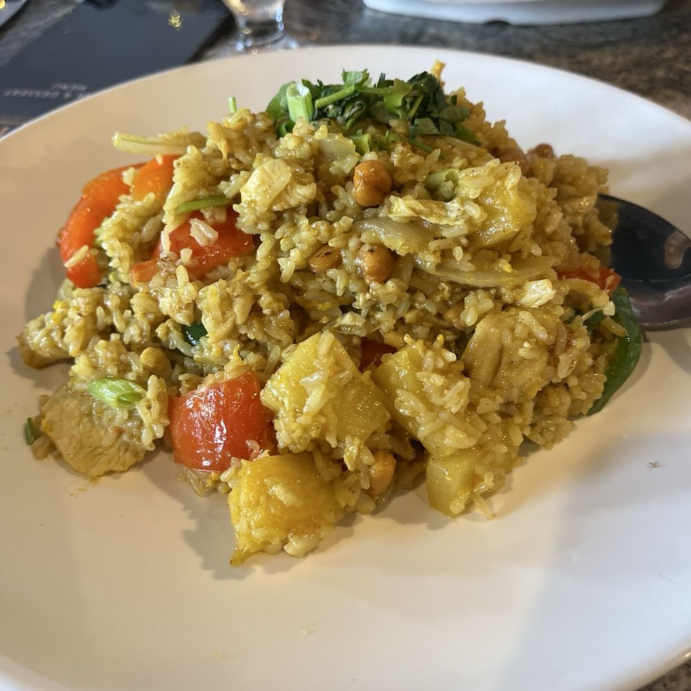 RAAN THAI - Pineapple stirfry with chicken - Thai Near Me - Fairview Park, Ohio RAAN THAI - Pineapple stirfry with chicken - Thai Near Me - Fairview Park, Ohio