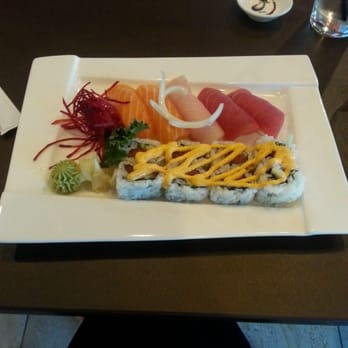 Master Chef - Spicy tuna roll and sushi combo - Sushi Bars Near Me - South Hadley, Massachusetts