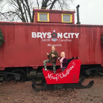 La Dolce Vita Bakery - Stop outside with your beverages for a photo in front of the caboose! - Bakeries Near Me - Bryson City, North Carolina La Dolce Vita Bakery - Stop outside with your beverages for a photo in front of the caboose! - Bakeries Near Me - Bryson City, North Carolina