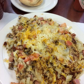 Maggies On Meeker - Maggie's scramble with an English muffin - American Near Me - Kent, Washington Maggies On Meeker - Maggie's scramble with an English muffin - American Near Me - Kent, Washington