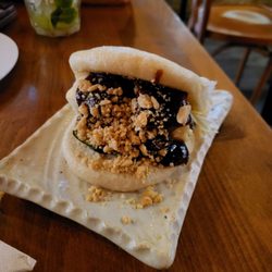 Red Ant - Bao with tofu & pickles (3,80€)