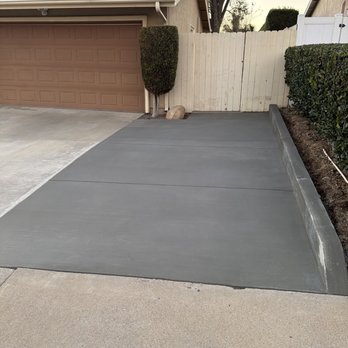 Gerber Concrete Services - Concrete on right side of driveway - General Contractors Near Me - Yorba Linda, California Gerber Concrete Services - Concrete on right side of driveway - General Contractors Near Me - Yorba Linda, California