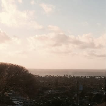 Puu O Kaimuki Mini Park - It's the start of a beautiful Saturday morning. Enjoy your weekend people - Parks Near Me - Honolulu, Hawaii Puu O Kaimuki Mini Park - It's the start of a beautiful Saturday morning. Enjoy your weekend people - Parks Near Me - Honolulu, Hawaii