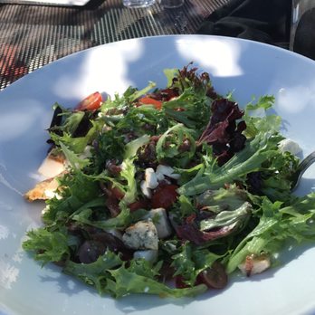 Robert's Pub - Chicken salad - Breakfast & Brunch Near Me - Sisters, Oregon Robert's Pub - Chicken salad - Breakfast & Brunch Near Me - Sisters, Oregon