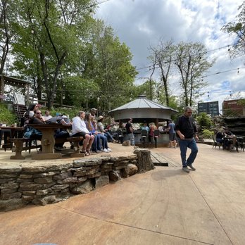 Carolina Watershed Memphis - Outdoor seating - American Near Me - Memphis, Tennessee