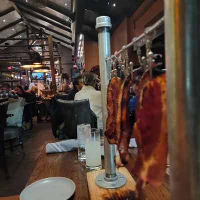 Craftsman Wood Grille & Tap House by null