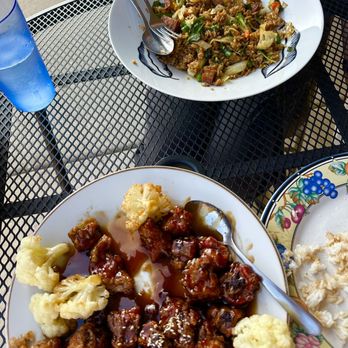 HD Cuisine - Thai Basil Fried Rice and Short Rib! - Asian Fusion Near Me - Wheeling, Illinois HD Cuisine - Thai Basil Fried Rice and Short Rib! - Asian Fusion Near Me - Wheeling, Illinois