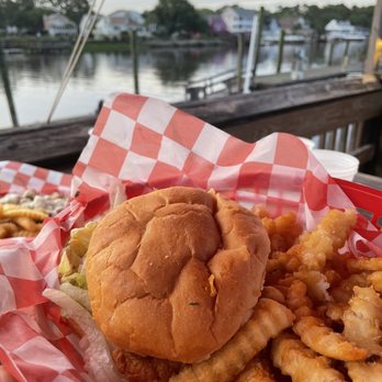Captain Archie's - The shrimp sandwich was so good!! - American Near Me - North Myrtle Beach, South Carolina
