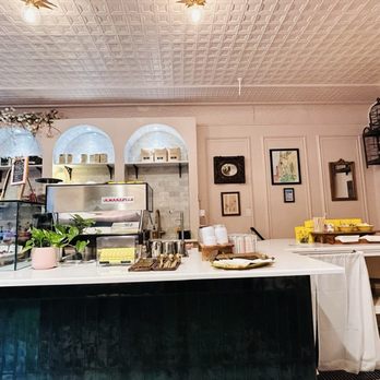 La Maison Jaune Cafe - Bakeries Near Me - Philadelphia, Pennsylvania