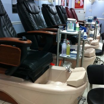 Pinckney Nail Salon - Pedicure row - Nail Salons Near Me - Boston, Massachusetts Pinckney Nail Salon - Pedicure row - Nail Salons Near Me - Boston, Massachusetts