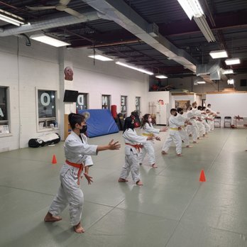 Sendokan Dojo - Youth and Family class in Kamae ( basic Stance) - Martial Arts Near Me - Mississasuga, Ontario Sendokan Dojo - Youth and Family class in Kamae ( basic Stance) - Martial Arts Near Me - Mississasuga, Ontario