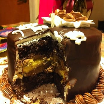 Karla Bakery - Bombón cake. - Bakeries Near Me - Miami, Florida