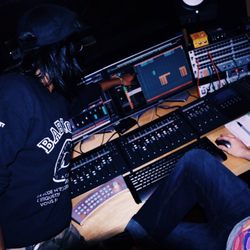 SoundGasm Studios - Working with a local artist