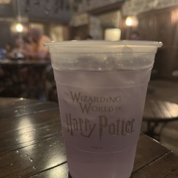 Le Goblet Noir - Lavender Lemonade - Salad Near Me - Orlando, Florida