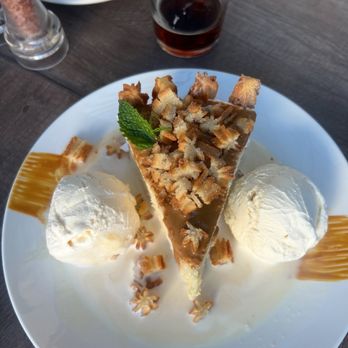 Lorenza - Tres leches - Mexican Near Me - Tijuana, BCN