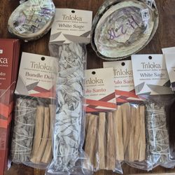 HomeSpun Creations Gift Shop - Lots of smudges and incense.