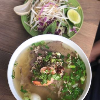 UT Banh Mi - Hu tieu nam vang - Sandwiches Near Me - Quincy, Massachusetts