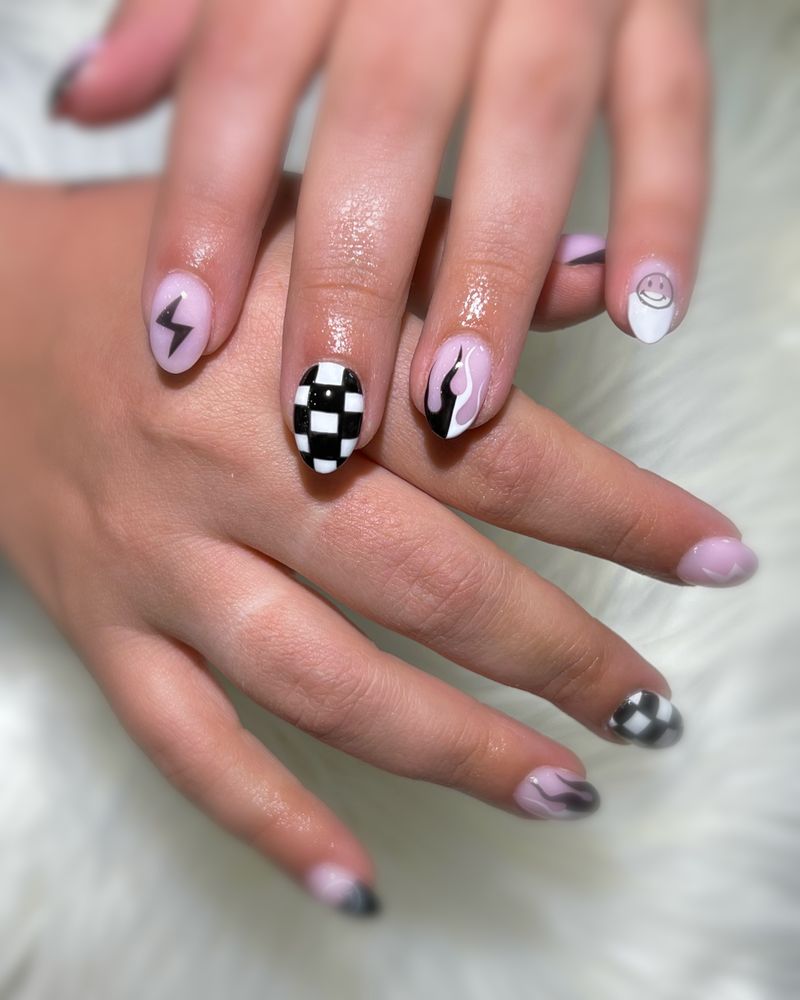 Wave Nail Studio Logo