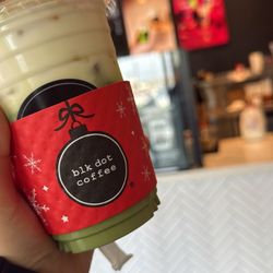 Blk Dot Coffee - Uji Matcha Einspnner