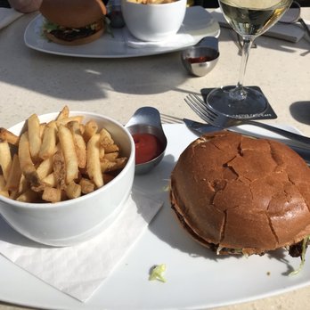 Cactus Club Cafe - Chicken burger - Canadian (New) Near Me - Burnaby, British Columbia Cactus Club Cafe - Chicken burger - Canadian (New) Near Me - Burnaby, British Columbia