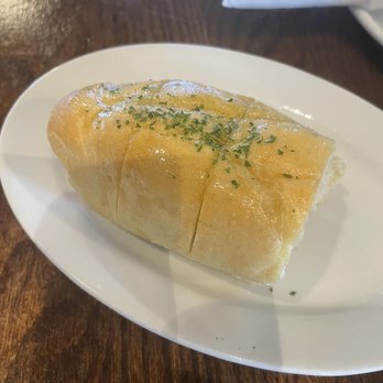 Mangiamo By 604 - Free bread - Italian Near Me - Honolulu, Hawaii Mangiamo By 604 - Free bread - Italian Near Me - Honolulu, Hawaii