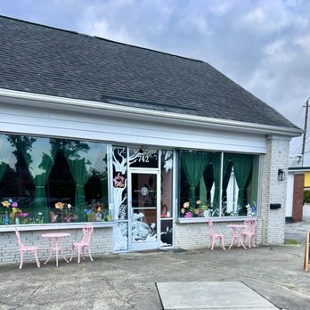 Milk Road Coffee Downtown - Outside - Coffee & Tea Near Me - Jacksonville, North Carolina Milk Road Coffee Downtown - Outside - Coffee & Tea Near Me - Jacksonville, North Carolina