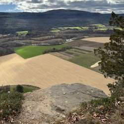 Vroman's Nose Trail
