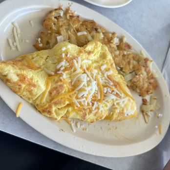 Pappy's Coffee Shop - Cheese Omelette - Served with Hash Browns - Breakfast & Brunch Near Me - Bakersfield, California Pappy's Coffee Shop - Cheese Omelette - Served with Hash Browns - Breakfast & Brunch Near Me - Bakersfield, California