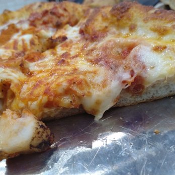 Zio Als Pizza And Pasta - Buffalo Chicken close up regular crust. - Pizza Near Me - Plano, Texas