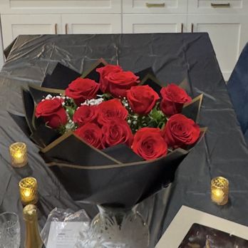 Rubi's Flower Shop - Dozen roses - Florists Near Me - Compton, California Rubi's Flower Shop - Dozen roses - Florists Near Me - Compton, California