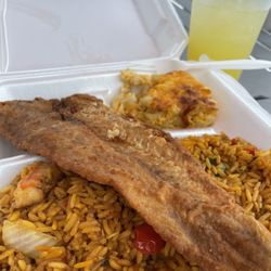 Mazyck's Grille - Cant't forget the mango lemonade in the background