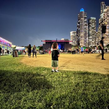 Lollapalooza - Enjoying Metallica!!! - Festivals Near Me - Chicago, Illinois Lollapalooza - Enjoying Metallica!!! - Festivals Near Me - Chicago, Illinois