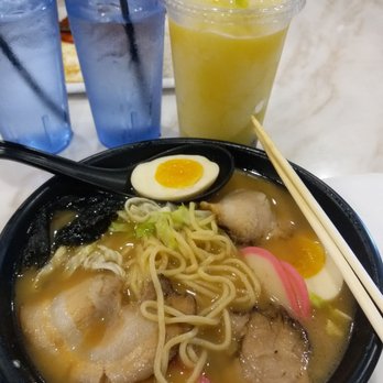 Cafe Dazzling - this is a nice place, with upscale decoration, yummy food, drinks are good too - Ramen Near Me - Tracy, California