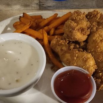 Lone Star Cafe - Chicken Fingers with sweet potato fries - Southern Near Me - Hillsboro, Texas Lone Star Cafe - Chicken Fingers with sweet potato fries - Southern Near Me - Hillsboro, Texas