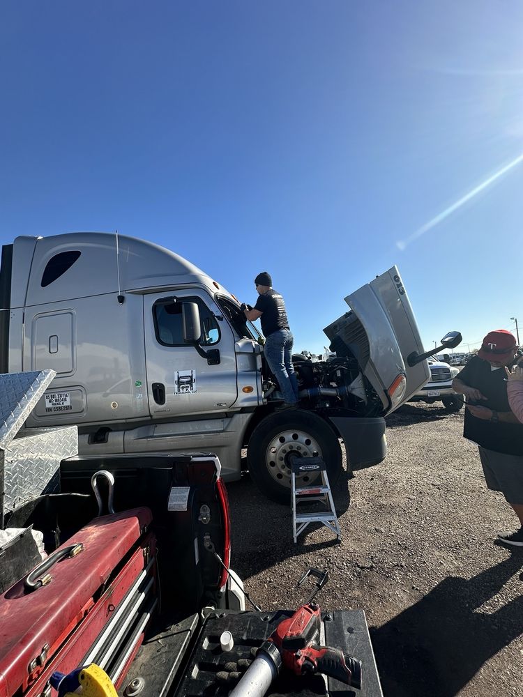 ADRIAN’S BIG RIG AUTO GLASS - Updated May 2025 - 18 Photos & 33 Reviews ...