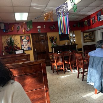El Sabrosito - Decor - Mexican Near Me - Converse, Texas