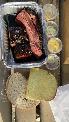 Golden Horseshoe Barbecue by null