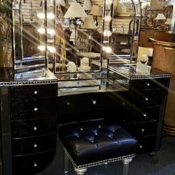 Snooty Fox Consignments