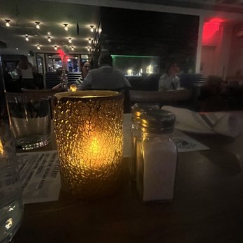 Bear Branch Tavern - Inside vibe - New American Near Me - Vienna, Virginia Bear Branch Tavern - Inside vibe - New American Near Me - Vienna, Virginia