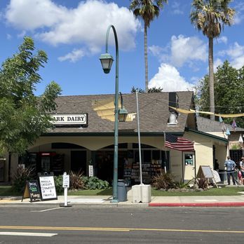 Meadowlark Dairy - Ice Cream & Frozen Yogurt Near Me - Pleasanton, California Meadowlark Dairy - Ice Cream & Frozen Yogurt Near Me - Pleasanton, California
