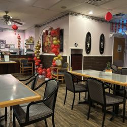 Red Lantern Chinese Restaurant - Interior