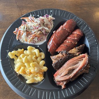 Castroville BBQ - Moist and Lean Brisket; Jalapeno cheese Sausage Mac and Cole Slaw - Smokehouse Near Me - Castroville, Texas Castroville BBQ - Moist and Lean Brisket; Jalapeno cheese Sausage Mac and Cole Slaw - Smokehouse Near Me - Castroville, Texas