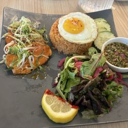 Lion king salmon rice plate, the dish with no complain by far. Lion king salmon rice plate, the dish with no complain by far.