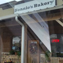 Nonnie's Bakery