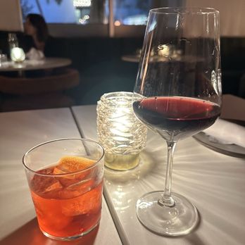 Edgemar - Pink Negroni and wine - Seafood Near Me - Santa Monica, California