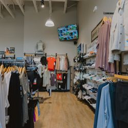 Fleet Feet - Women's apparel
