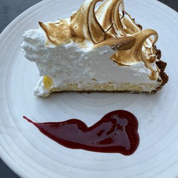 Esin Restaurant & Bar - Lemon meringue - New American Near Me - Danville, California Esin Restaurant & Bar - Lemon meringue - New American Near Me - Danville, California