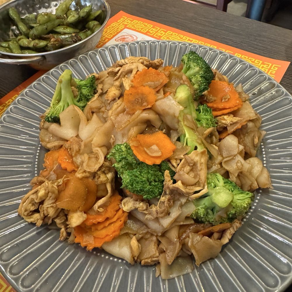 Thai Chef Cuisine - Pad See Ew - Thai Near Me - Azusa, California Thai Chef Cuisine - Pad See Ew - Thai Near Me - Azusa, California